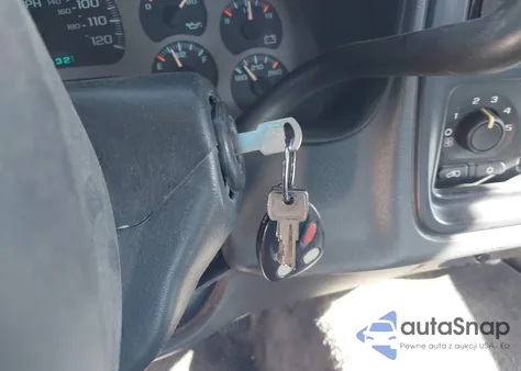 2003 Chevrolet Avalanche C1500 из США, поврежденный, VIN 3GNEC13T33G258349